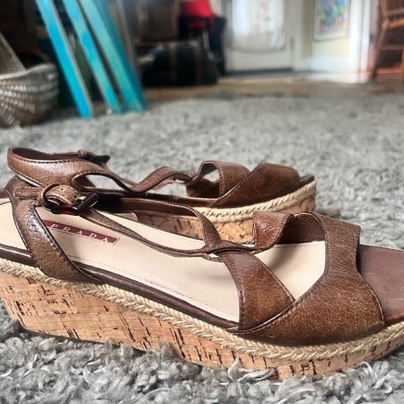 Prada caramel brown wedge sandal with rope cork heel and tortoise shell buckle. - Picture 7 of 8